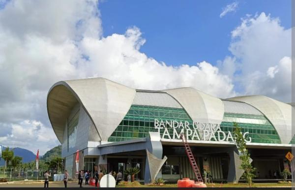 2f7b5_bandara-tampa-padang-mamuju